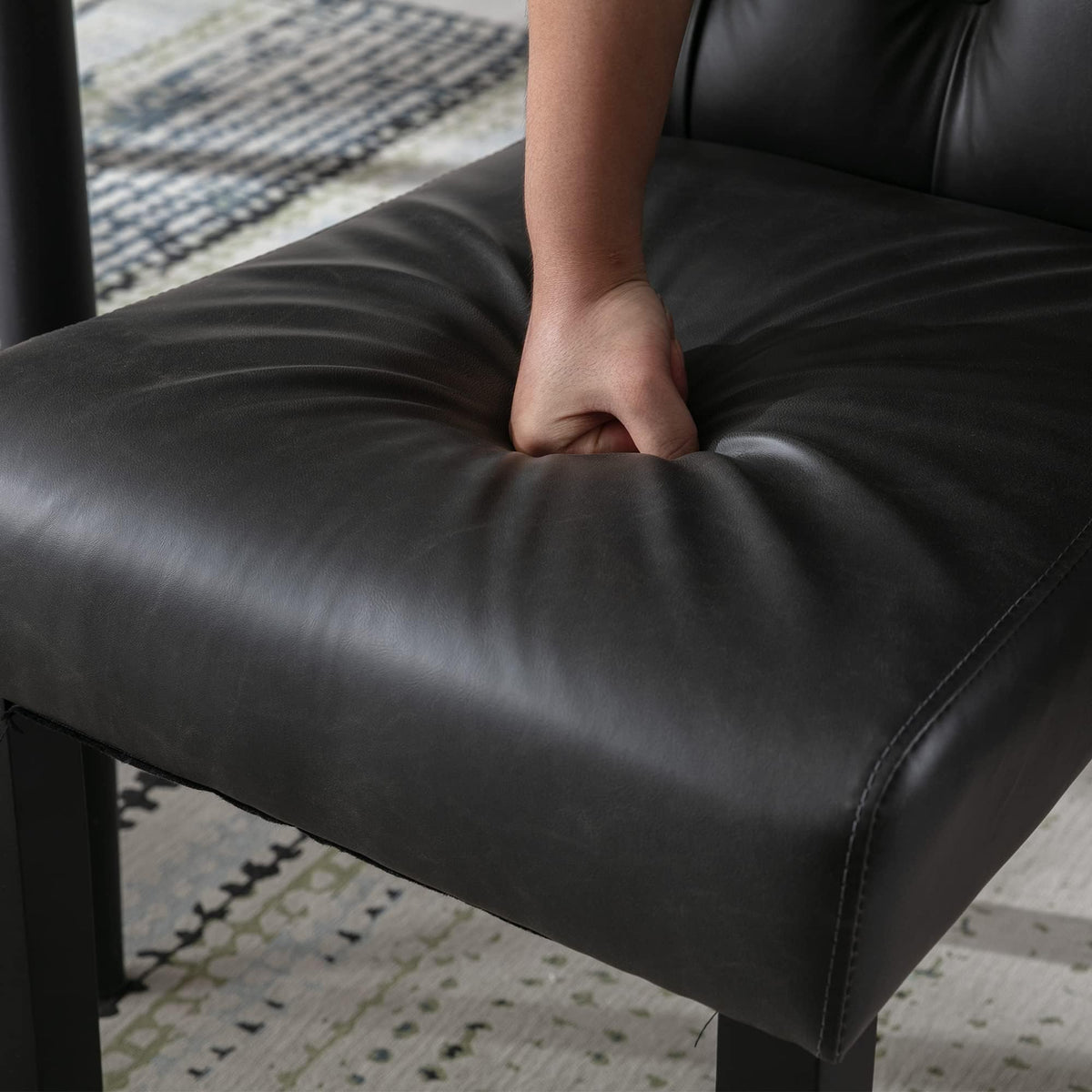 Black Set of 4 PU Leather Tufted Dining Chairs D526859
